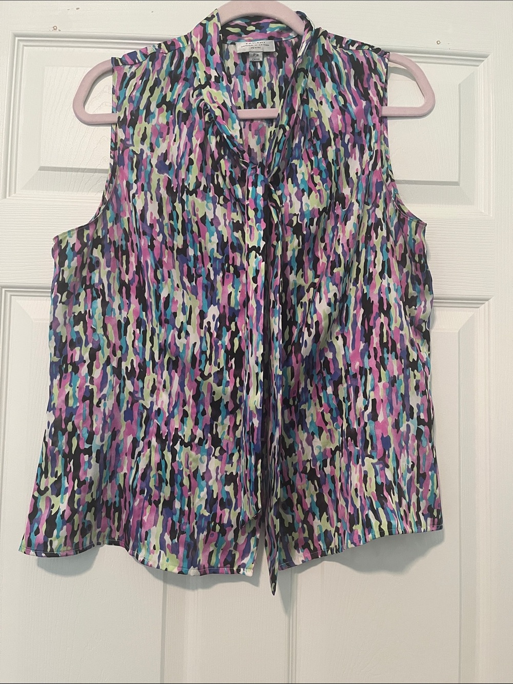 Sleeveless Tie-Neck Printed Blouse - Multicolor